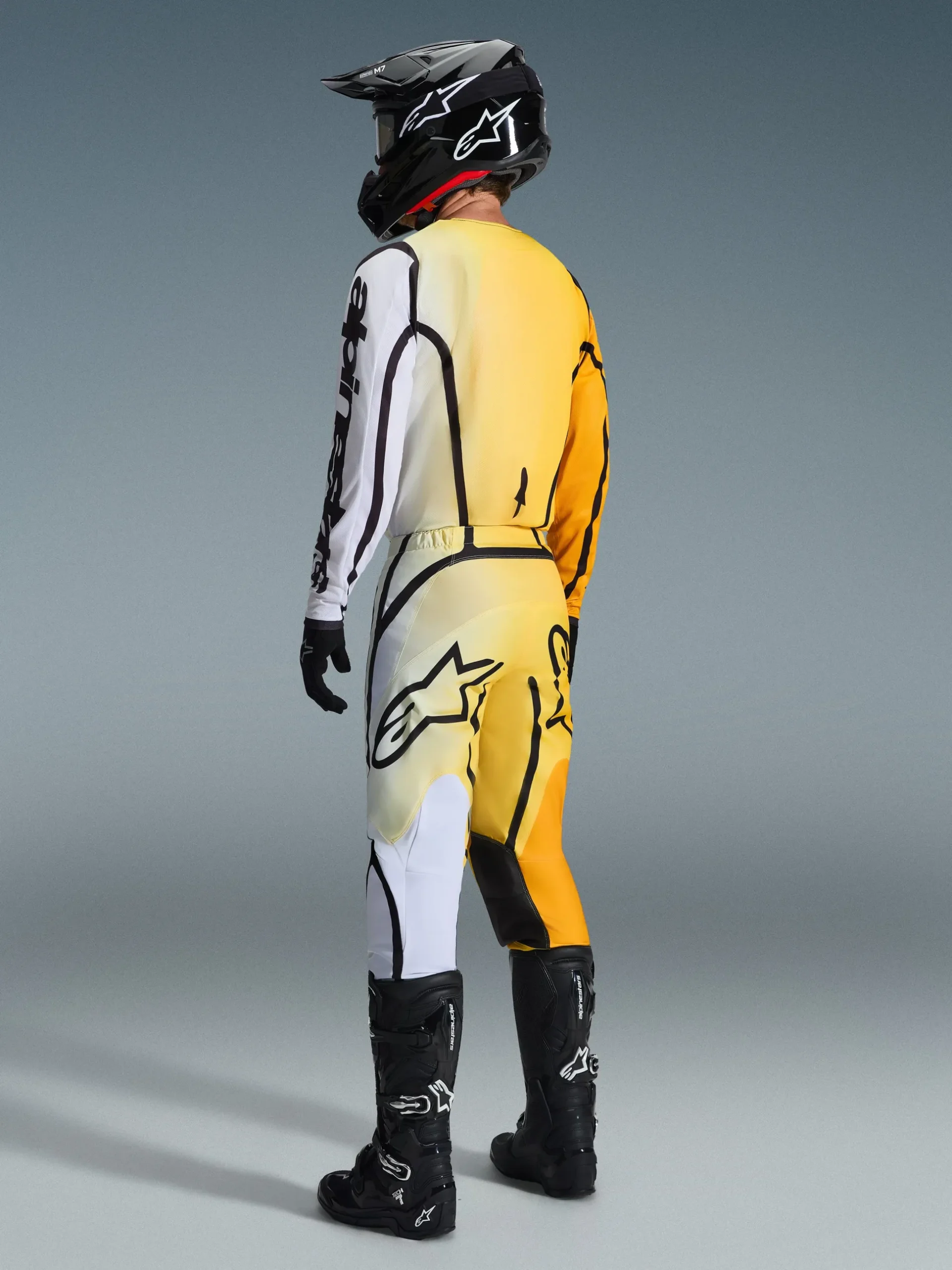 2026 Fluid Apex Bekleidungsset