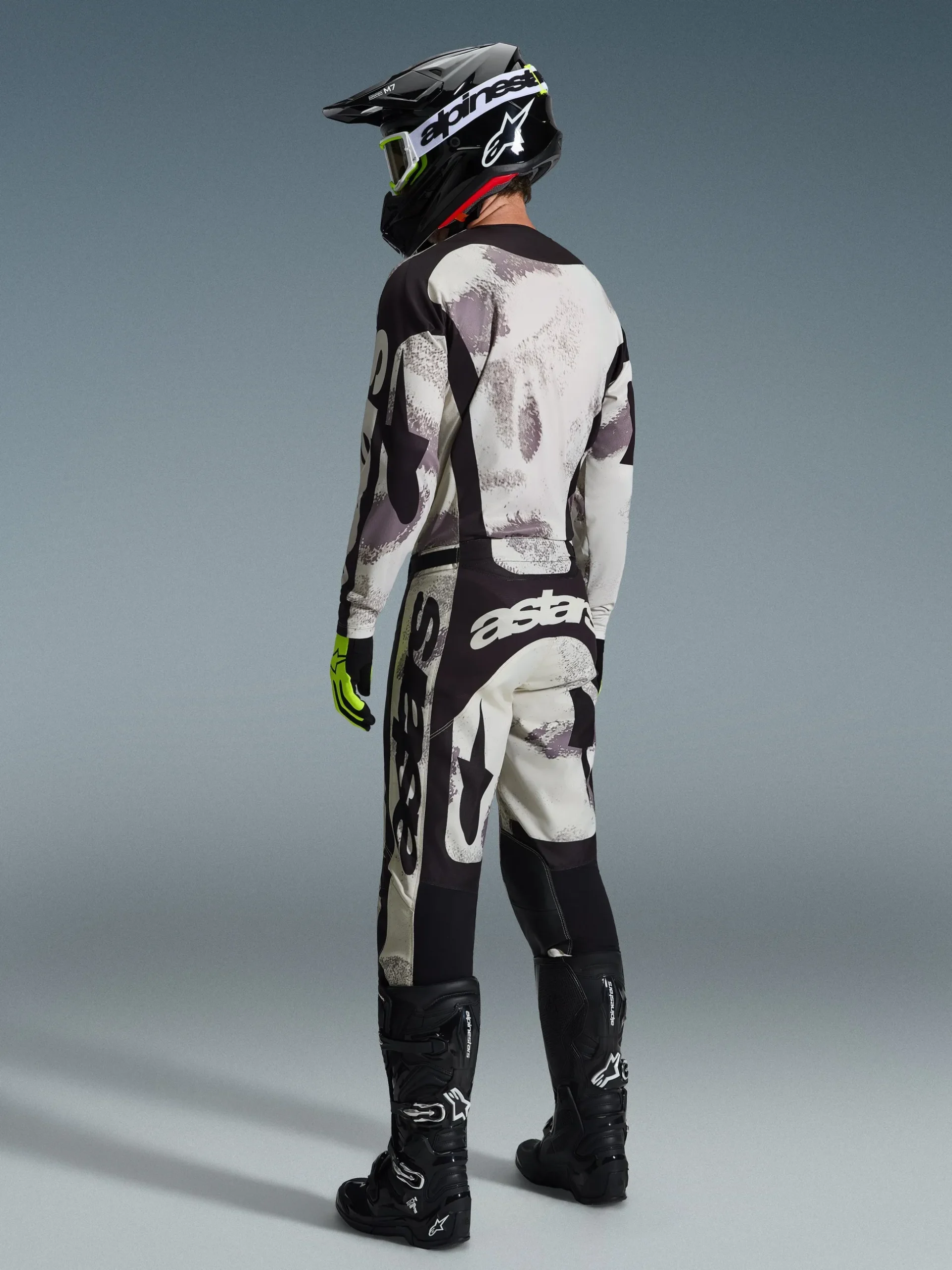 2026 Racer Lahnd Bekleidungsset