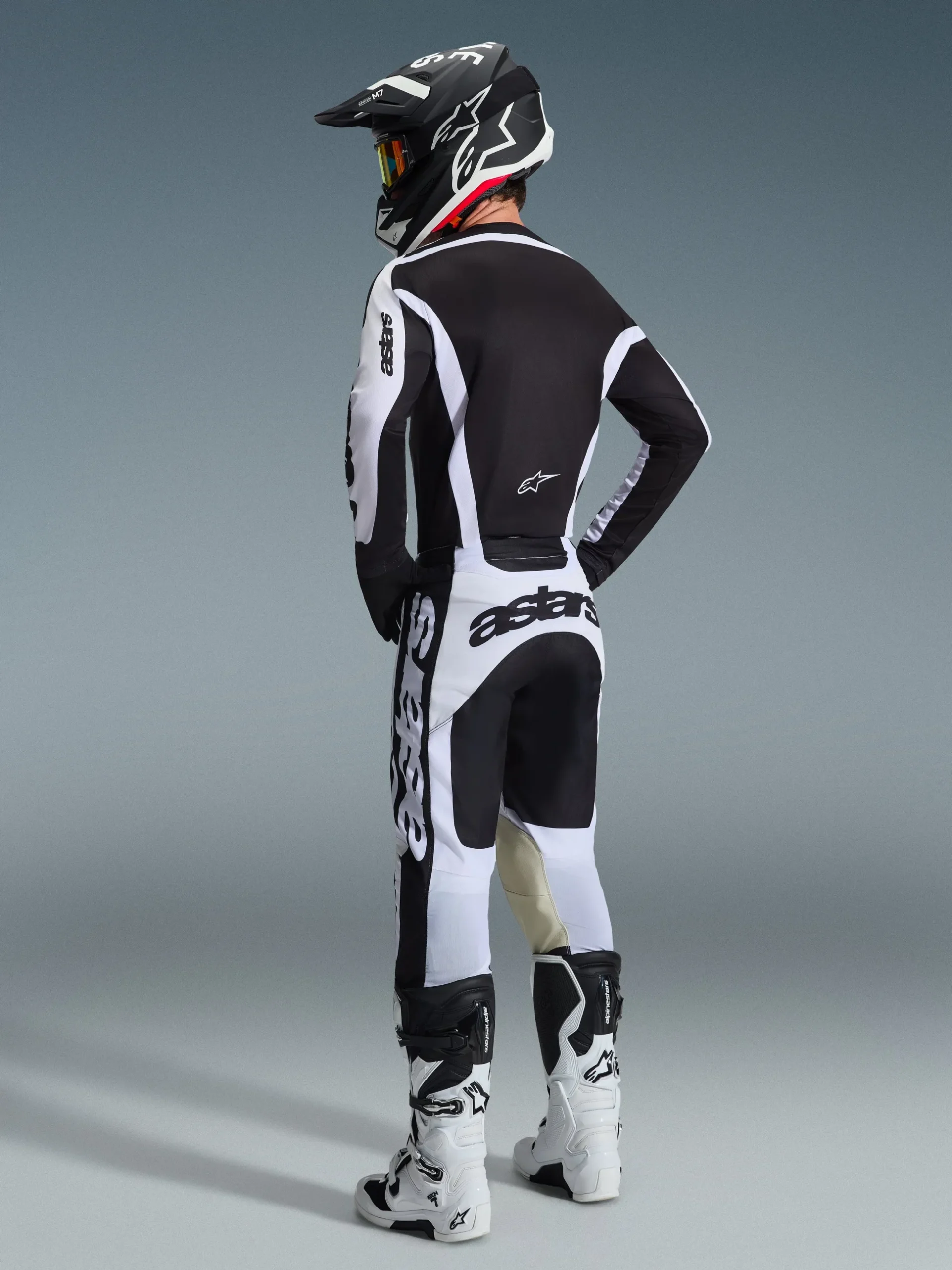2026 Racer Riway Bekleidungsset