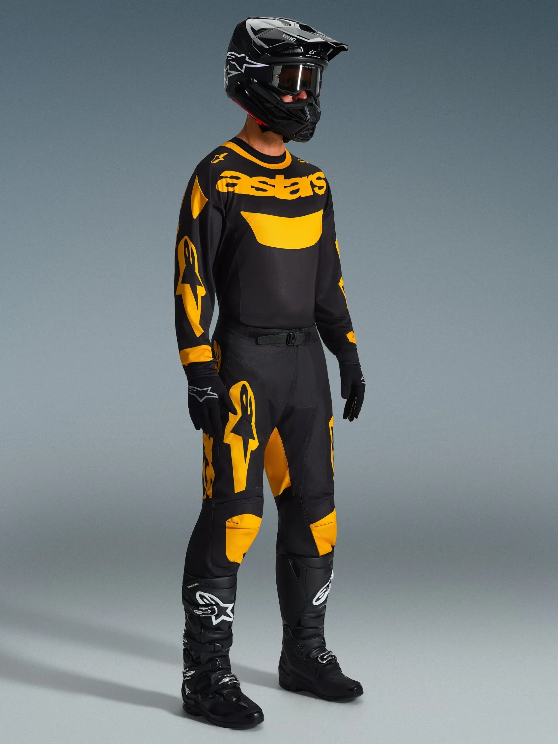 2026 Racer Riway Bekleidungsset