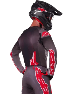 Supertech Lipan Bekleidungsset 2025